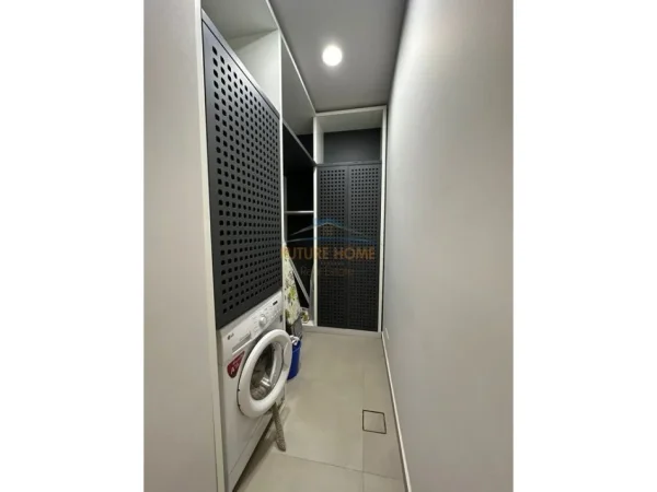 Tirane, jepet me qera apartament 1+1+Ballkon Kati 3, 75 m² 1.000 € (Kompleksi Delijorgji)