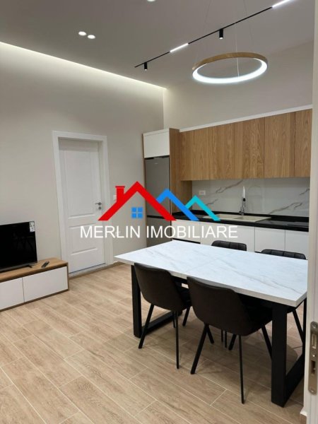 Tirane, jepet me qera apartament 2+1+Ballkon Kati 1, 80 m² 600 € (DON BOSKO)