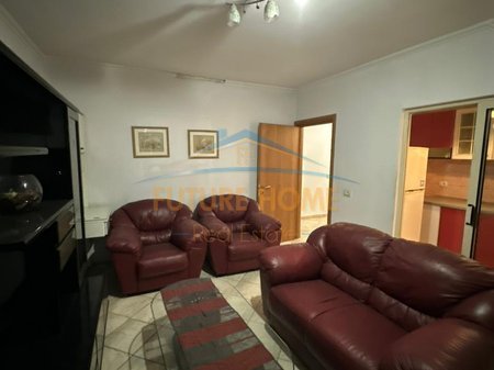 Tirane, jepet me qera apartament 1+1 Kati 0, 56 m² 400 € 