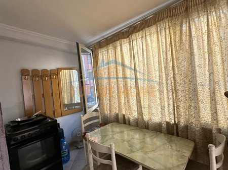 Tirane, jepet me qera apartament 1+1 Kati 0, 56 m² 400 € 