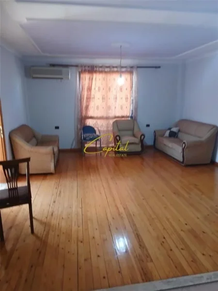 Tirane, jepet me qera apartament 2+1 Kati 4, 110 m² 400 € (SELITE)