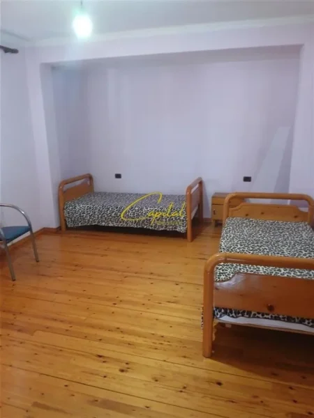 Tirane, jepet me qera apartament 2+1 Kati 4, 110 m² 400 € (SELITE)