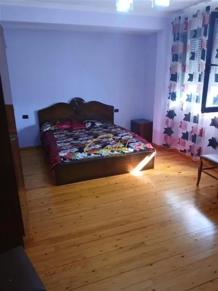 Tirane, jepet me qera apartament 2+1 Kati 4, 110 m² 400 € (SELITE)