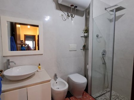 Tirane, jepet me qera apartament 2+1 Kati 7, 97 m² 750 € 