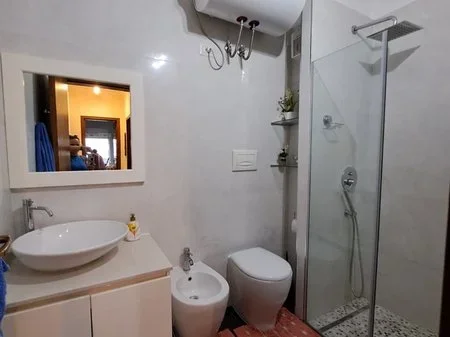 Tirane, jepet me qera apartament 2+1 Kati 7, 97 m² 750 € 