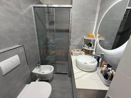 Tirane, shitet apartament 1+1 Kati 5, 65 m² 97.000 € (Fresku)