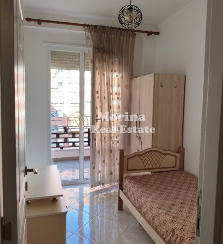 Tirane, jepet me qera apartament 2+1 Kati 7, 80 m² 500 € (Golden Park)