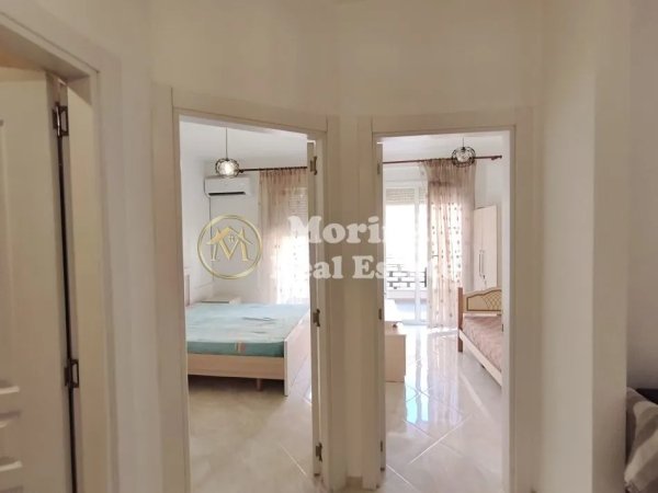 Tirane, jepet me qera apartament 2+1 Kati 7, 80 m² 500 € (Golden Park)