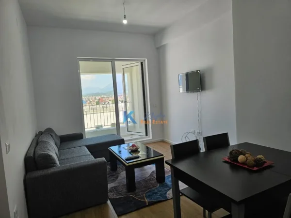 Tirane, jap me qera apartament 1+1+Ballkon Kati 7, 61 m² 410 € (Ali Dem, kompleks Kaimi)