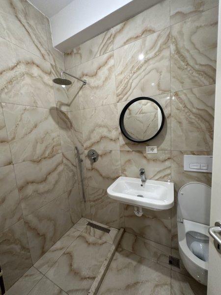 Tirane, jepet me qera apartament 1+1+Ballkon Kati 6, 47 m² 400 € (Pasho Hysa ,Kompleksi Mangalem)