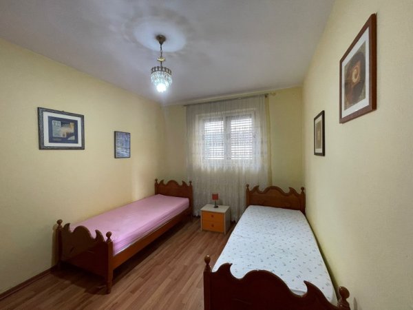 Tirane, jepet me qera apartament 2+1 , 140 m² 500 € (Tregu Elektriik)