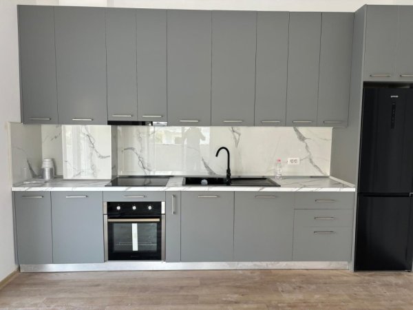 Tirane, shitet apartament 2+1 Kati 2, 210 m² 110.000 € 
