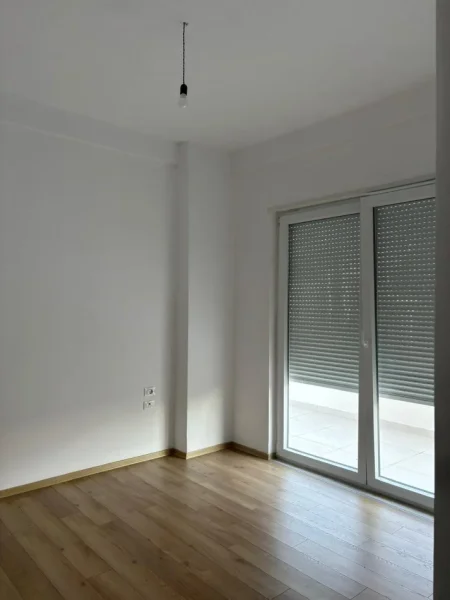 Tirane, shitet apartament 2+1 Kati 2, 210 m² 110.000 € 