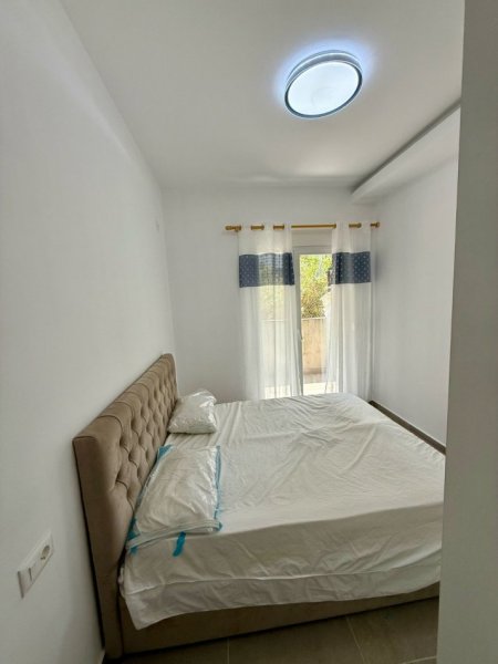 Tirane, jepet me qera apartament 1+1 Kati 0, 53 m² 450 € (Universiteti Marin Barleti)