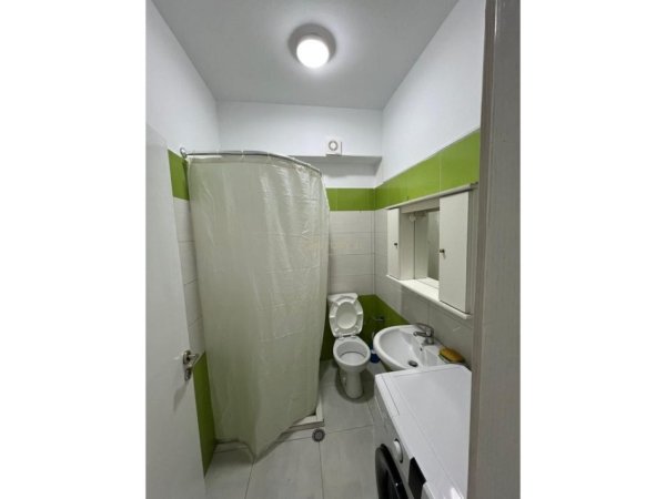 Tirane, jap me qera apartament 3+1 Kati 2, 85 m² 500 € (Fresku)