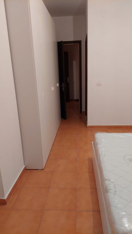 Tirane, jepet me qera apartament 2+1 Kati 8, 460 € 