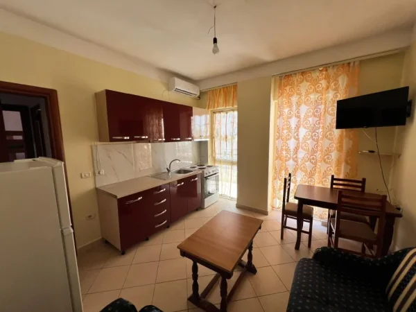 Tirane, jepet me qera apartament 1+1 Kati 3, 450 € 