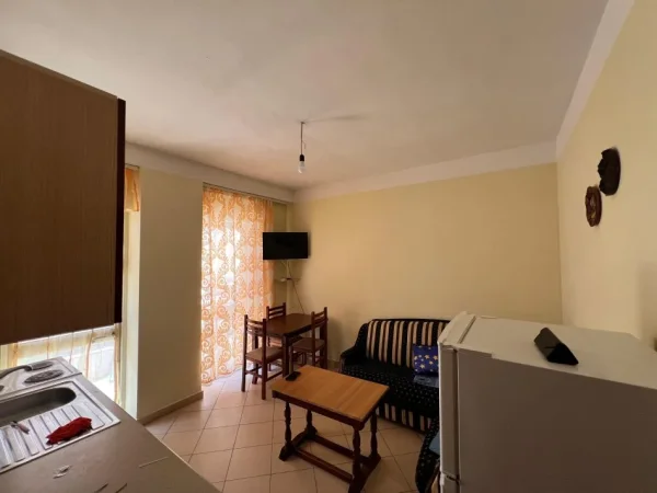 Tirane, jepet me qera apartament 1+1 Kati 3, 450 € 