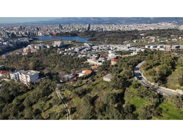 Tirane, shitet toke , 1.500 m² 425.000 € 