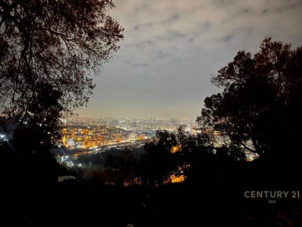 Tirane, shitet toke , 1.500 m² 425.000 € 