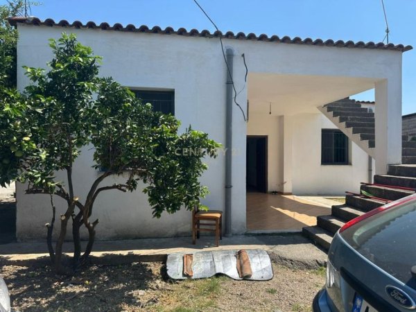 Tirane, jap me qera shtepi 2+1 Kati 1, 100 m² 400 € (Spitali Ushtarak)
