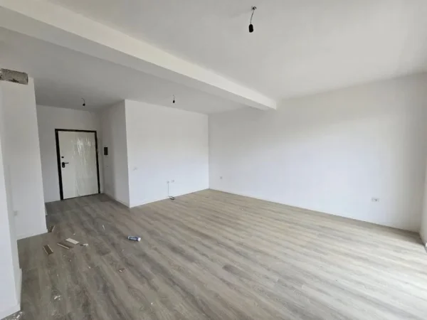 Tirane, shitet apartament 3+1+Ballkon Kati 8, 144 m² 223.500 € 