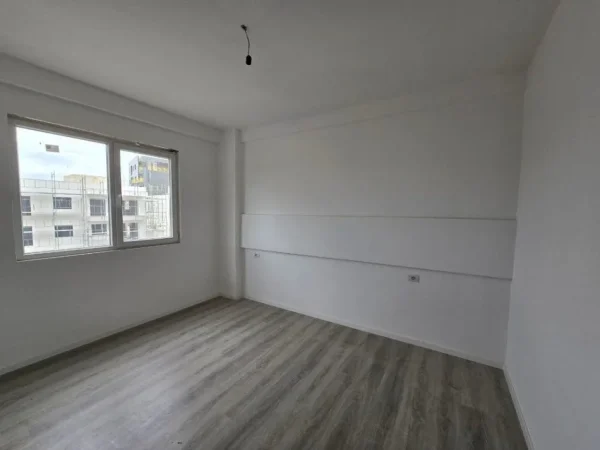 Tirane, shitet apartament 3+1+Ballkon Kati 8, 144 m² 223.500 € 