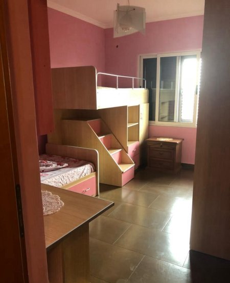 Tirane, jepet me qera apartament 2+1+Ballkon Kati 5, 90 m² 650 € (RRUGA E DIBRES)