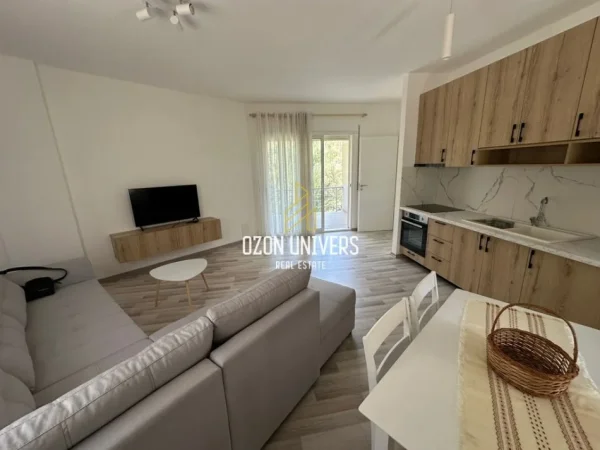Tirane, shitet apartament 1+1+Ballkon , 99.000 € 