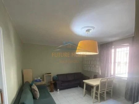 Tirane, jepet me qera apartament 2+1 Kati 2, 80 m² 550 € 