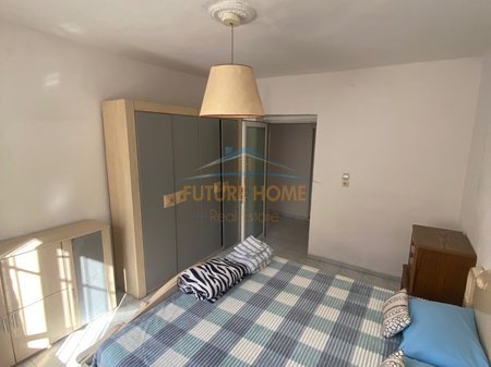 Tirane, jepet me qera apartament 2+1 Kati 2, 80 m² 550 € 