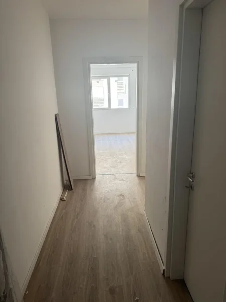 Tirane, shitet apartament 1+1+Ballkon Kati 5, 76 m² 127.000 € (Rruga Dritan Hoxha)