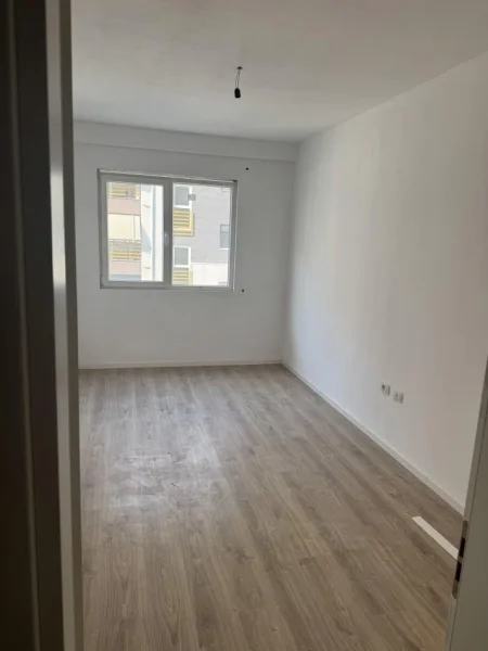 Tirane, shitet apartament 1+1+Ballkon Kati 5, 76 m² 127.000 € (Rruga Dritan Hoxha)