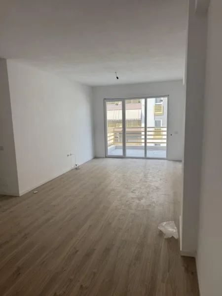Tirane, shitet apartament 1+1+Ballkon Kati 5, 76 m² 127.000 € (Rruga Dritan Hoxha)