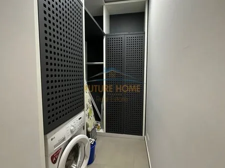 Tirane, jepet me qera apartament 1+1 , 72 m² 1.000 € 
