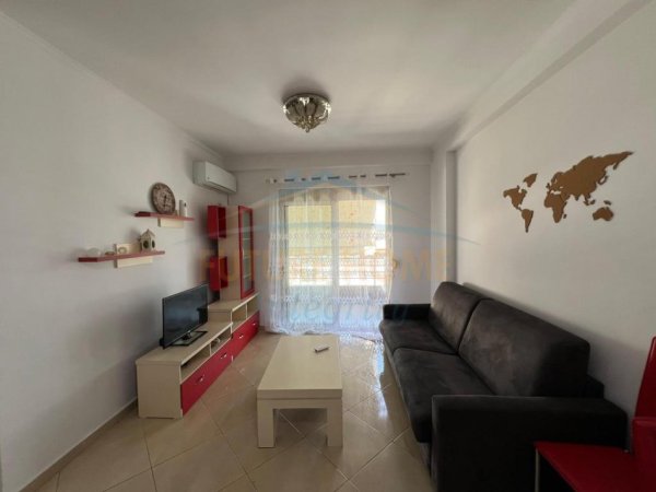 Tirane, shes apartament 1+1+Ballkon Kati 8, 62 m² 98.000 € (Astir, Unaza e Re)
