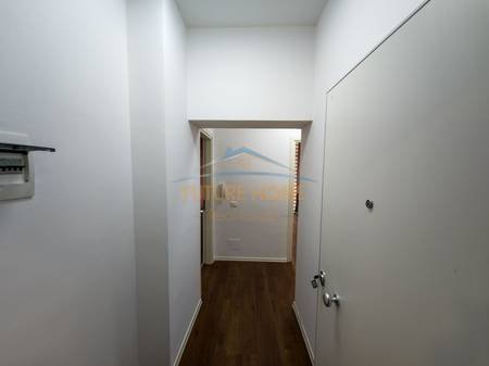 Tirane, jepet me qera ambjent biznesi Kati 2, 98 m² 900 € 