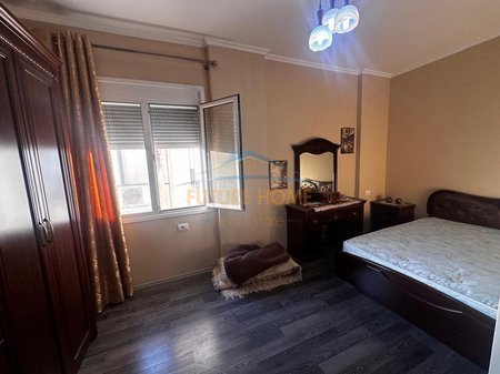 Tirane, jepet me qera apartament 2+1 Kati 7, 76 m² 400 € 