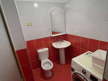 Tirane, jepet me qera apartament 2+1 Kati 3, 114 m² 600 € 