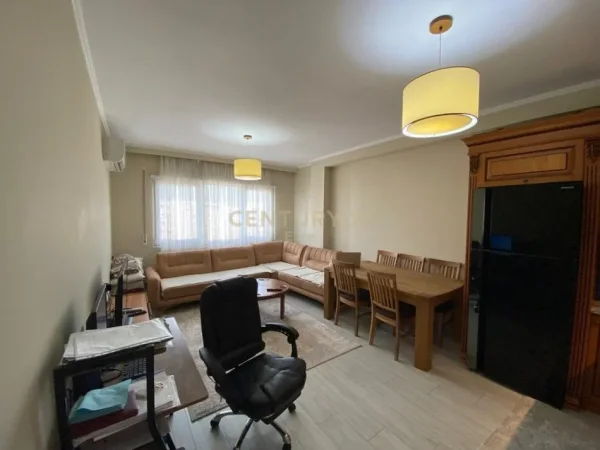 Tirane, shitet apartament 2+1 Kati 8, 87 m² 158.000 € (5 Maji)