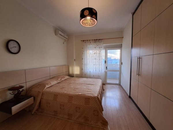 Tirane, jepet me qera apartament 2+1 Kati 7, 97 m² 750 € 