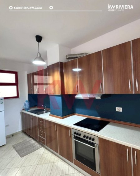 Durres, jap me qera apartament 2+1 , 80 m² 400 € (Prane Poliklinikes Durres)