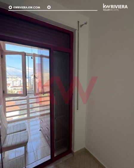 Durres, jap me qera apartament 2+1 , 80 m² 400 € (Prane Poliklinikes Durres)