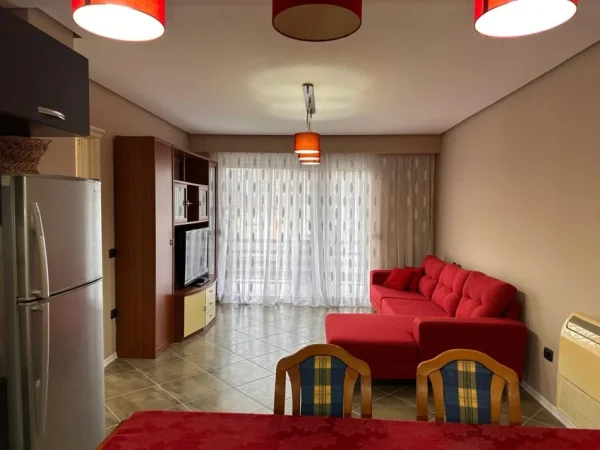 Tirane, jepet me qera 2+1+Ballkon Kati 2, 85 m² 650 € (Bill klinton)