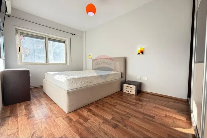 Tirane, shes apartament 2+1+Aneks+Ballkon Kati 4, 98 m² 180.000 € (rruga ndre mjeda)