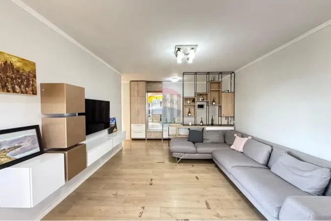 Tirane, shes apartament 2+1+Aneks+Ballkon Kati 4, 98 m² 180.000 € (rruga ndre mjeda)