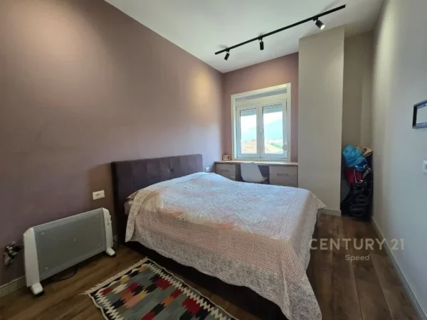Tirane, jepet me qera apartament Kati 2, 144 m² 850 € (Sauk)