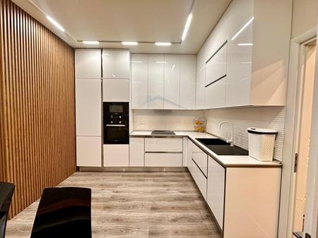 Tirane, shitet apartament 3+1 Kati 3, 110 m² 310.000 € (Komuna e Parisit)