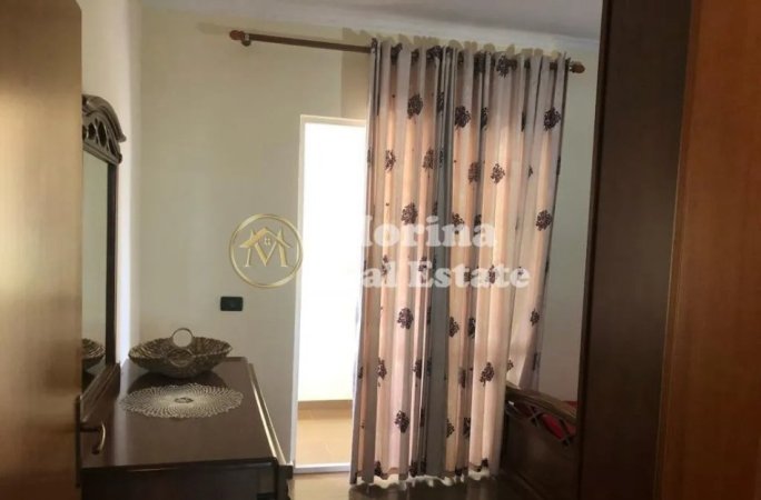 Tirane, jepet me qera apartament 2+1 Kati 5, 90 m² 650 € (Selvia)