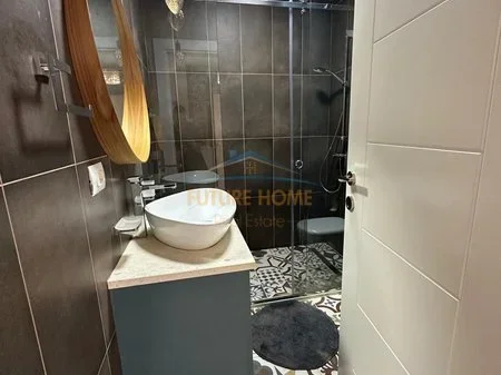 Tirane, shitet apartament 2+1 Kati 4, 110 m² 220.000 € (Kopshti Botanik)